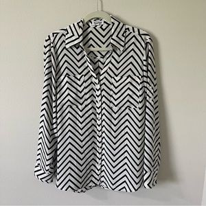 EXPRESS PORTOFINO BLACK AND WHITE CHEVRON PRINT